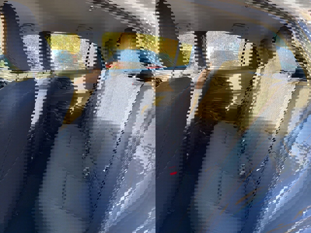 Used 2025 Toyota Prius LE image 9