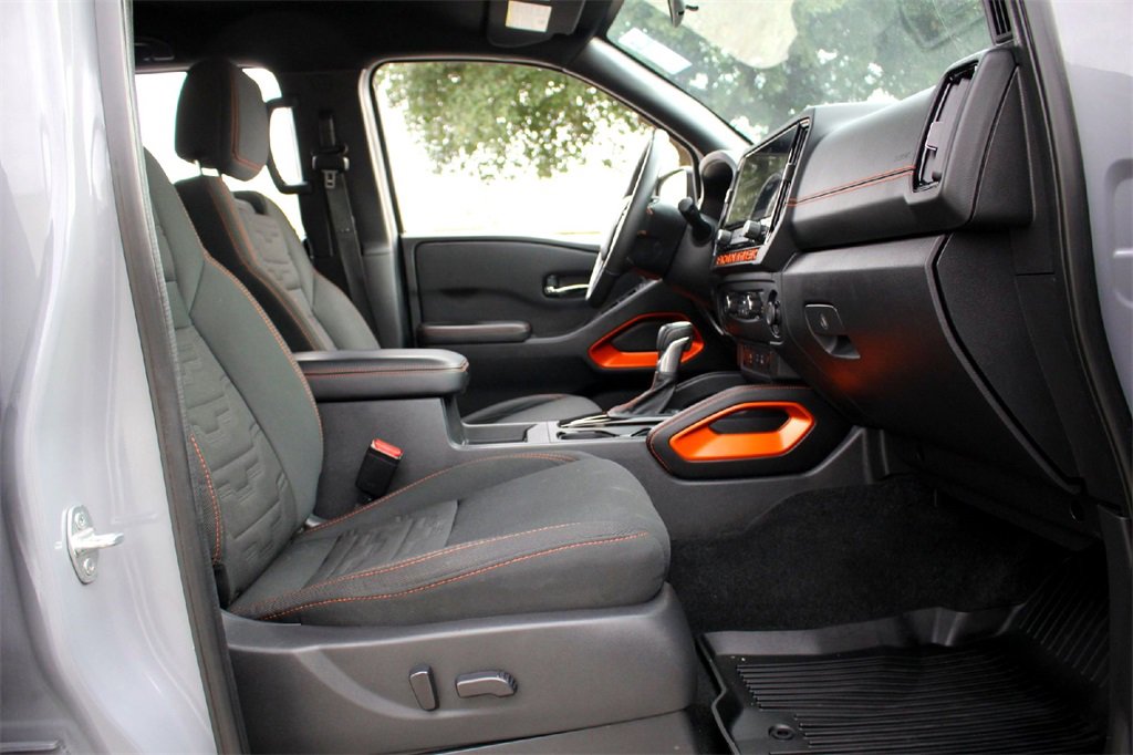 Used 2025 Nissan Frontier Pro-X image 21