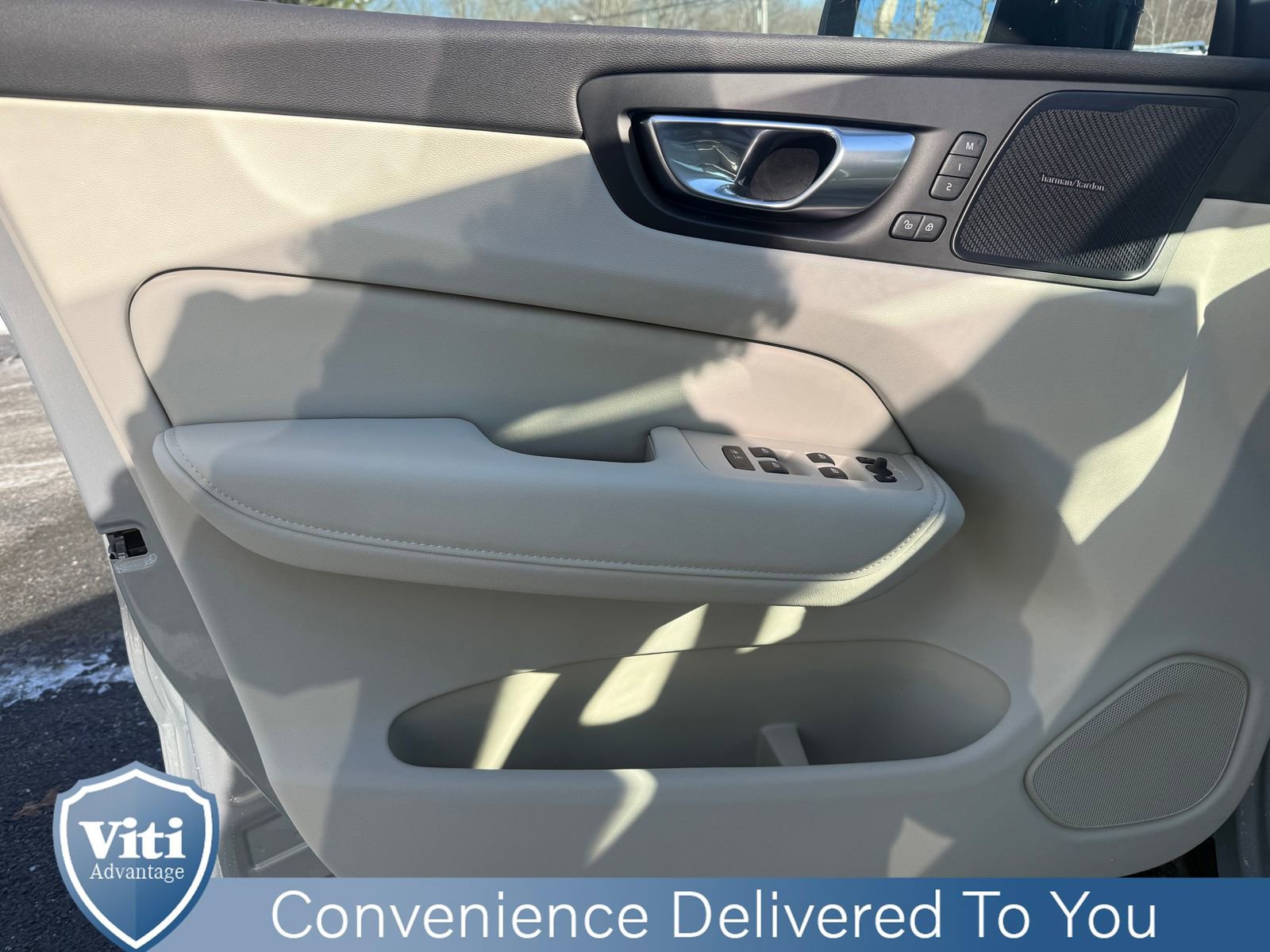 New 2026 Volvo XC60 T8 Ultra w/ Protection Package Premier image 11