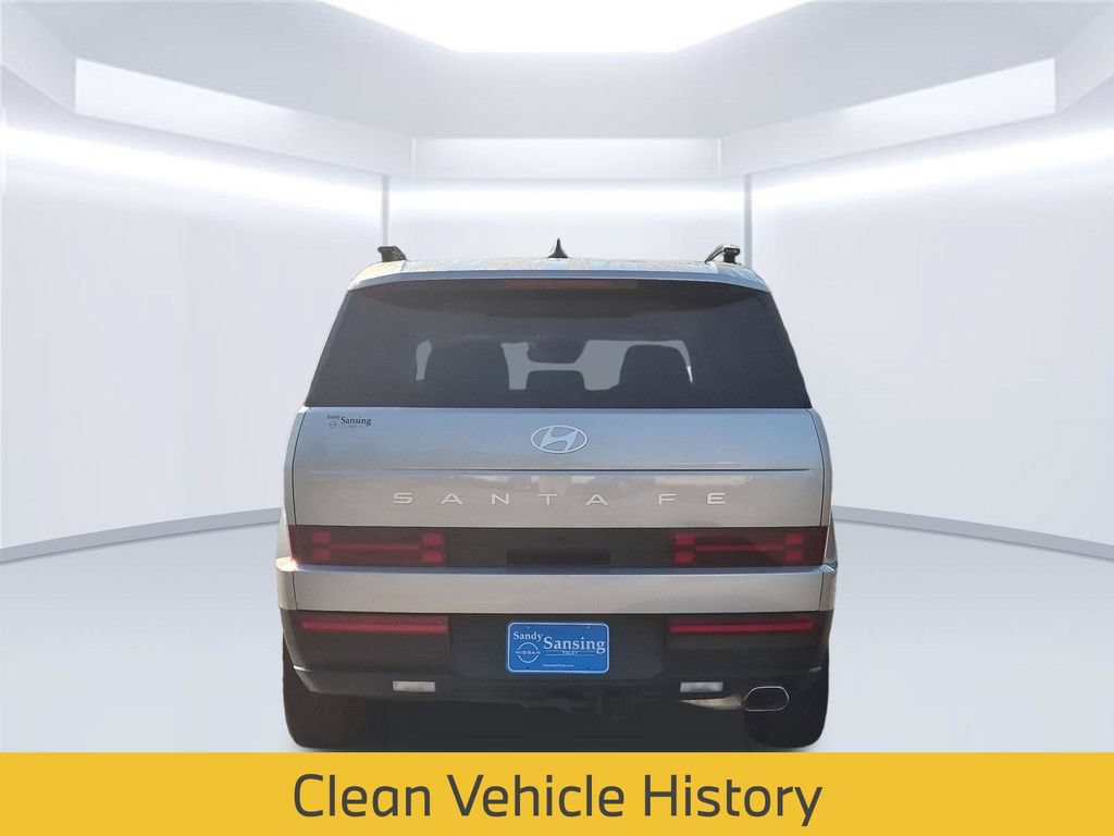 Used 2025 Hyundai Santa Fe SEL FWD image 6