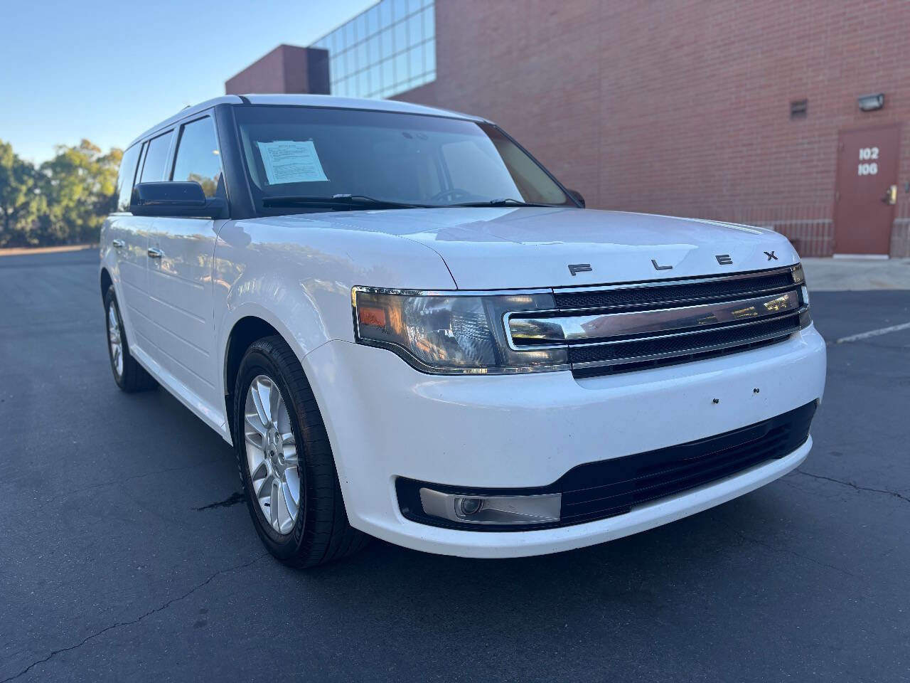 Used 2015 Ford Flex SEL image 2