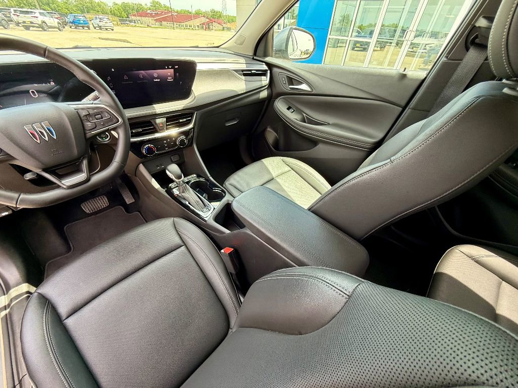 Used 2024 Buick Encore GX Sport Touring image 13