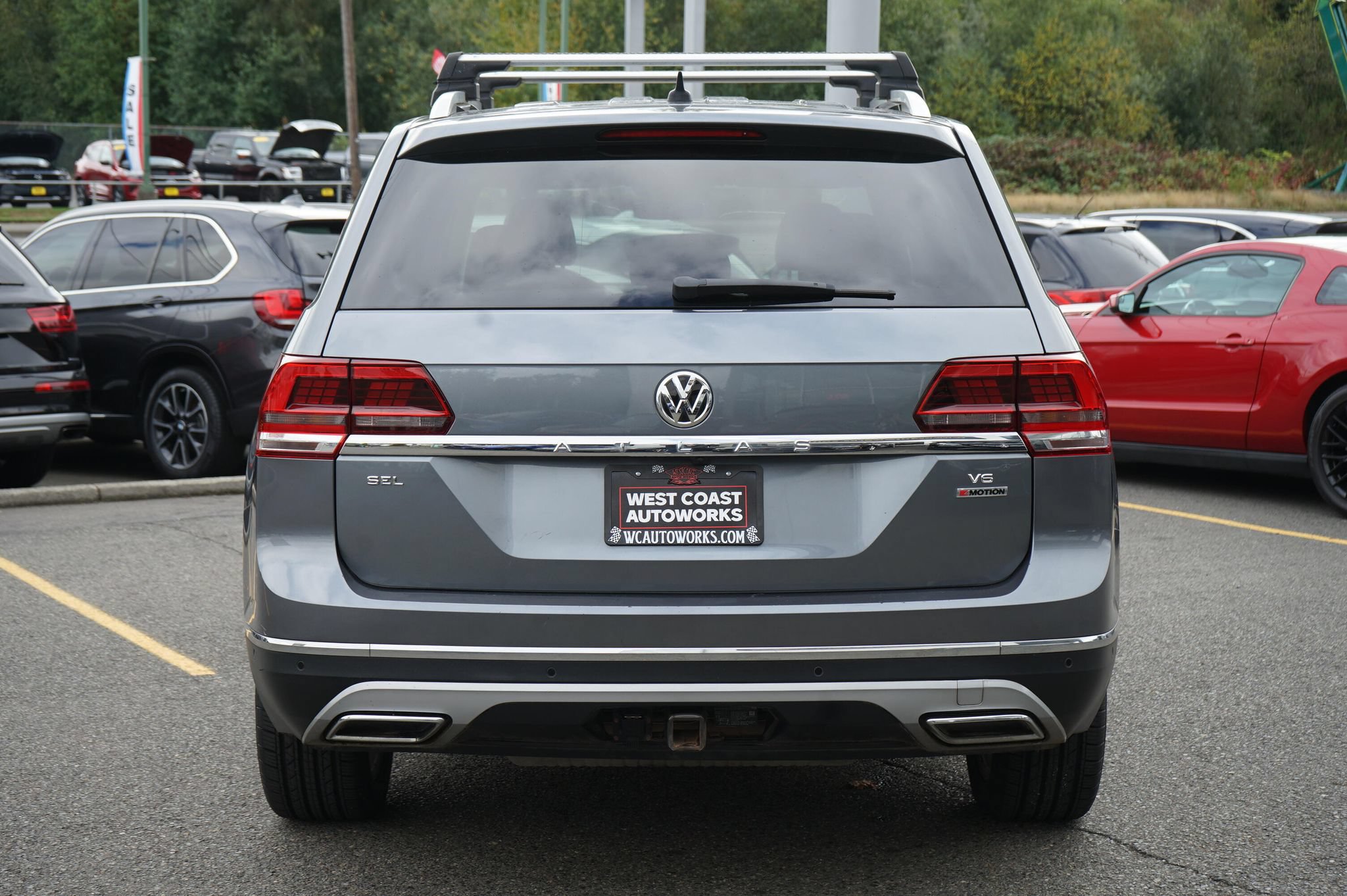 Used 2018 Volkswagen Atlas SEL Premium AWD/4WD image 4