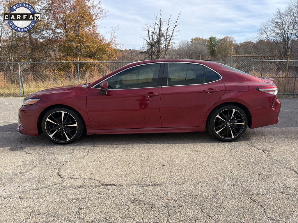 Used 2018 Toyota Camry XSE image 5
