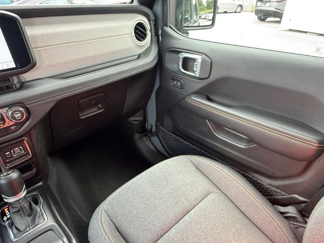 Used 2026 Jeep Wrangler Unlimited Sahara AWD/4WD image 18