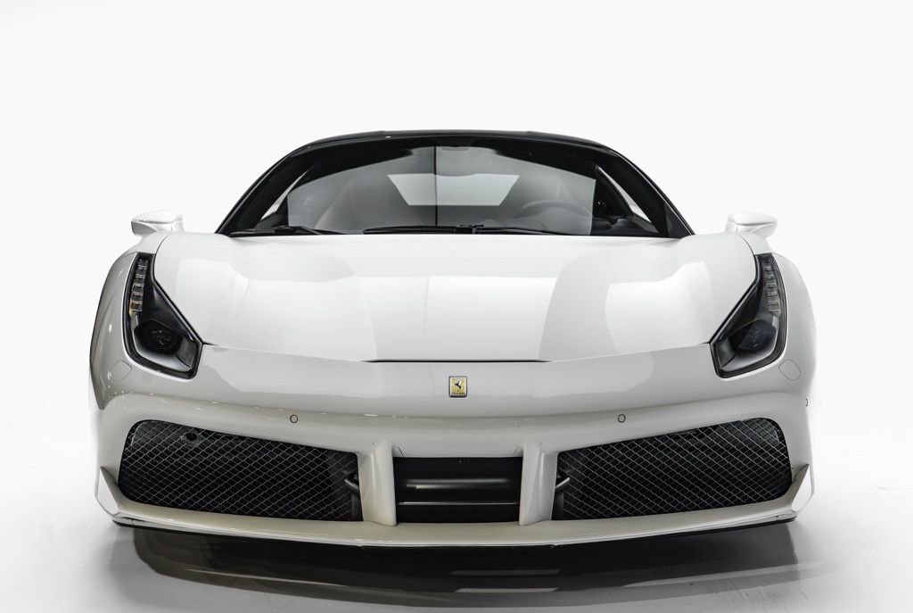 Used 2016 Ferrari 488 GTB image 5
