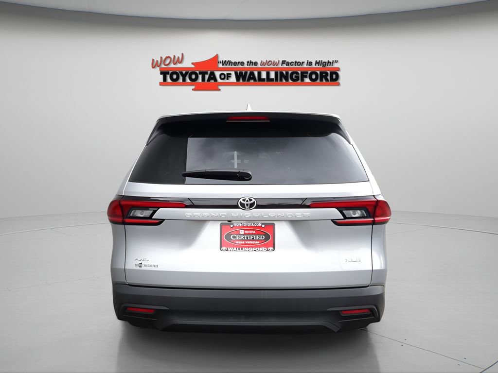 Certified 2025 Toyota Grand Highlander AWD image 10