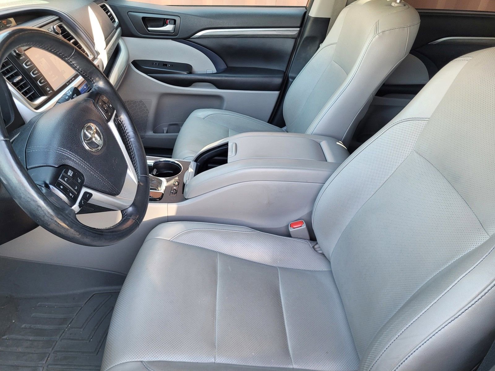 Used 2018 Toyota Highlander Limited Platinum AWD/4WD image 20
