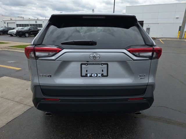Used 2025 Toyota RAV4 XLE AWD/4WD image 6