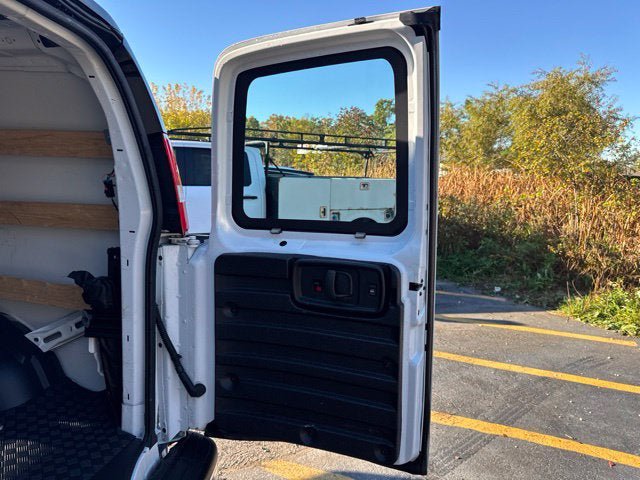 Used 2025 GMC Savana 2500 w/ Driver Convenience Package RWD image 19