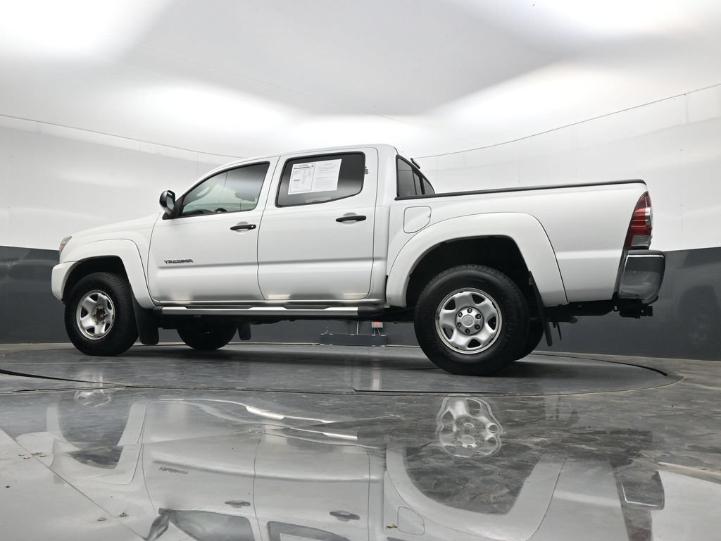Used 2015 Toyota Tacoma PreRunner w/ SR5 Package RWD image 36