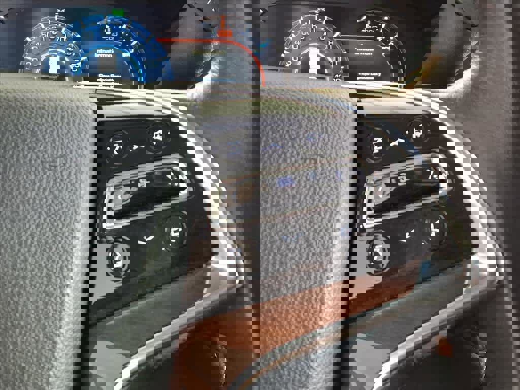 Used 2020 Cadillac Escalade Luxury w/ Escalade Sport Edition image 14