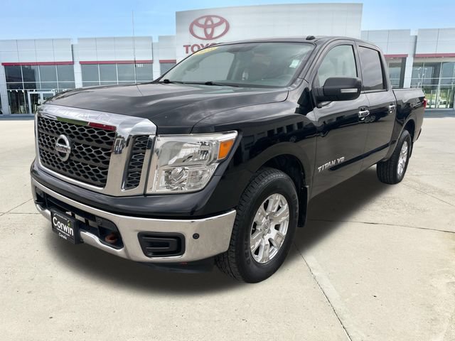 Used 2018 Nissan Titan SV w/ SV Convenience Package AWD/4WD image 7