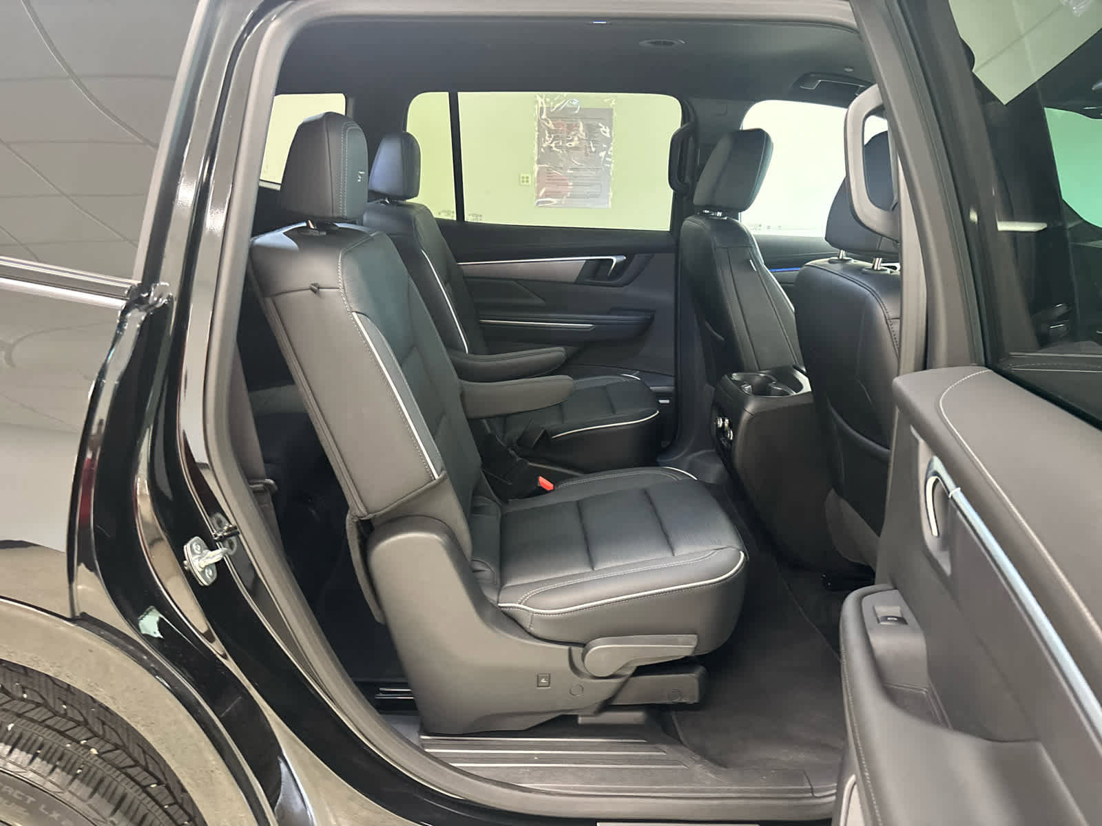 Used 2025 Buick Enclave Sport Touring w/ Power Package FWD image 21