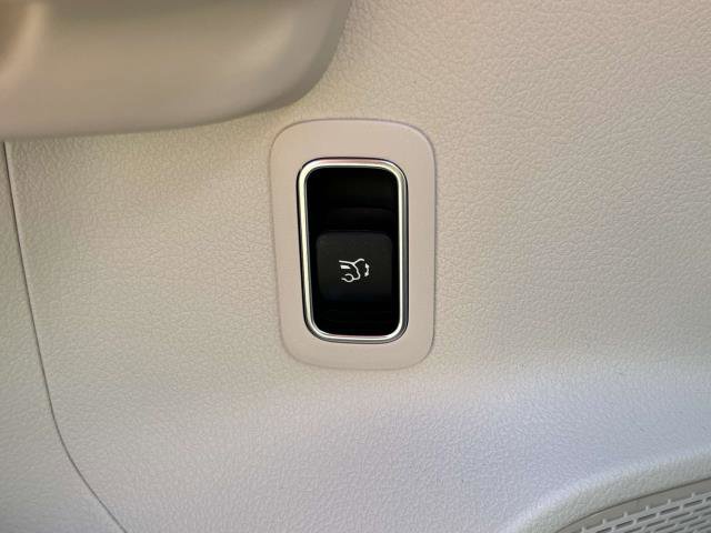 Certified 2023 Mercedes-Benz EQB 300 4MATIC image 20