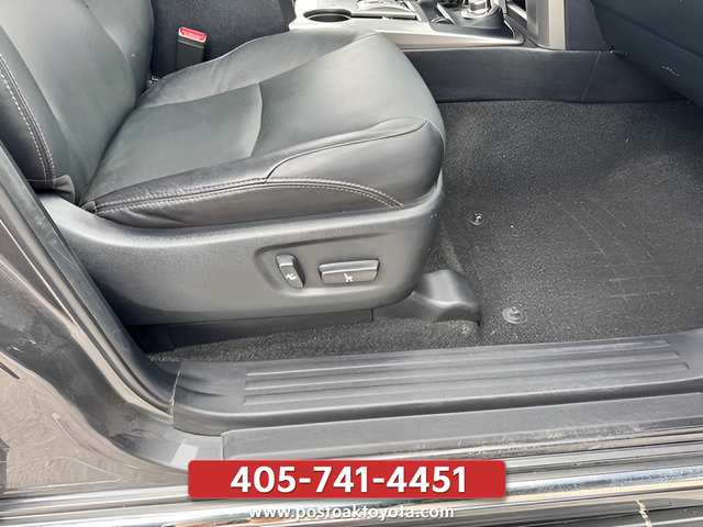 Used 2021 Toyota 4Runner Limited AWD/4WD image 30