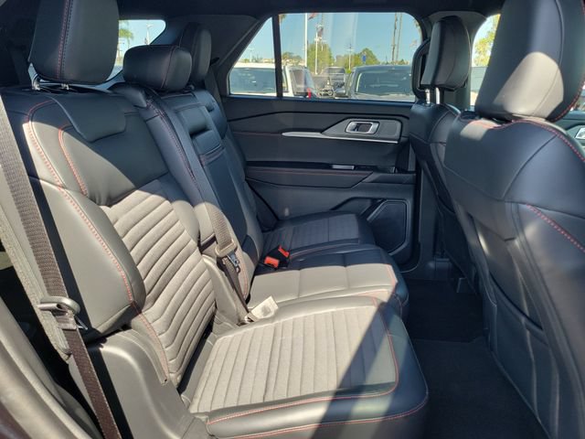 Used 2026 Ford Explorer ST-Line w/ Premium Package RWD image 19