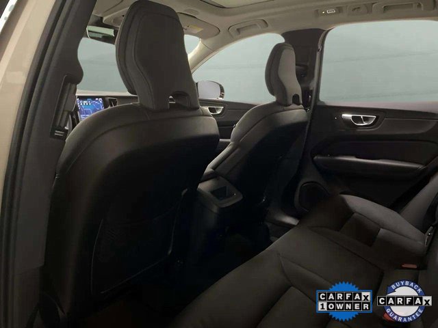 Used 2025 Volvo XC60 B5 Plus image 19