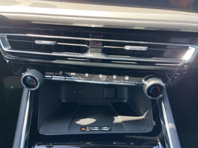 New 2026 Chevrolet Traverse LT w/ Driver Confidence Package image 34