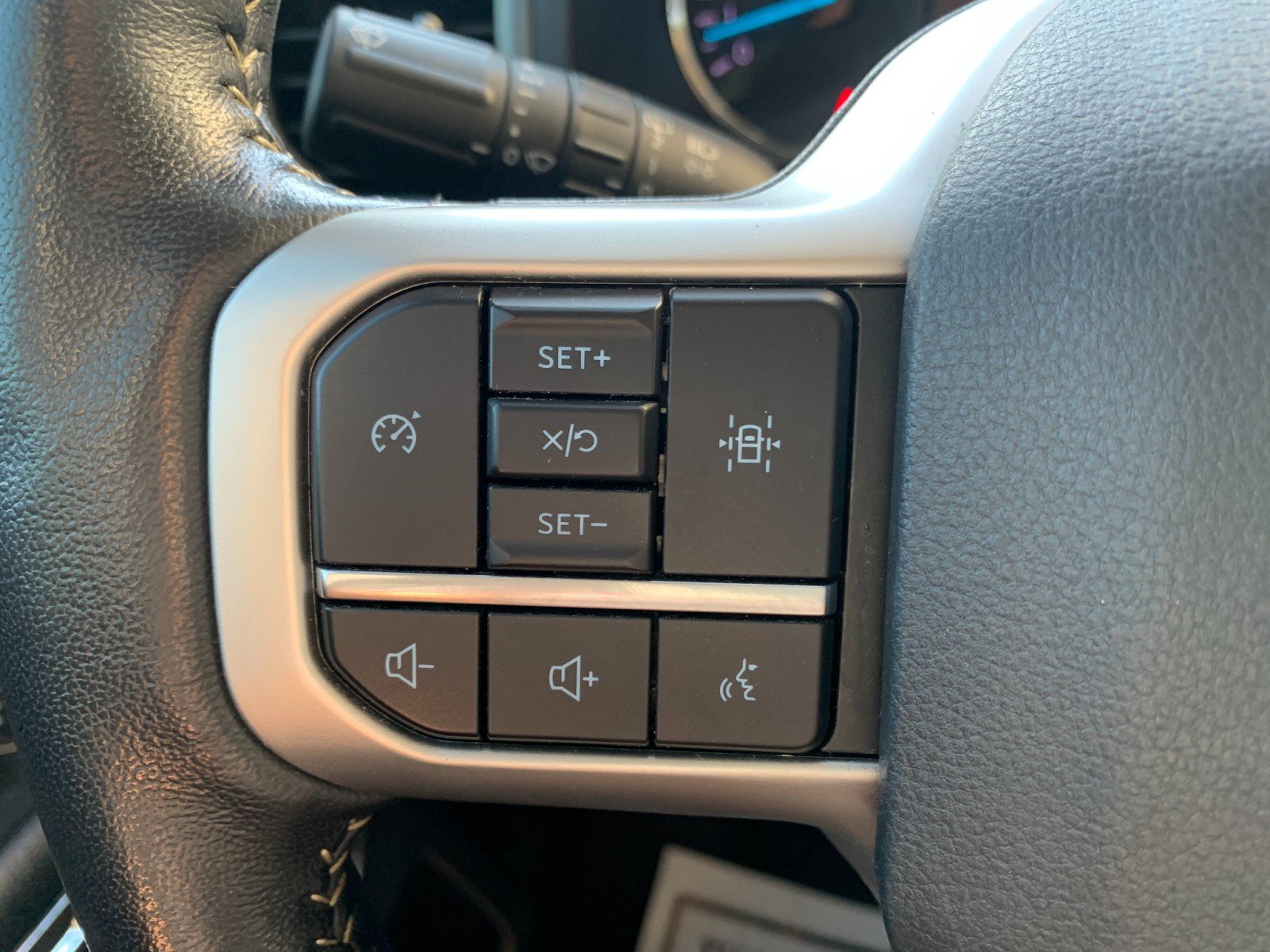 Used 2023 Ford Expedition XLT AWD/4WD image 19