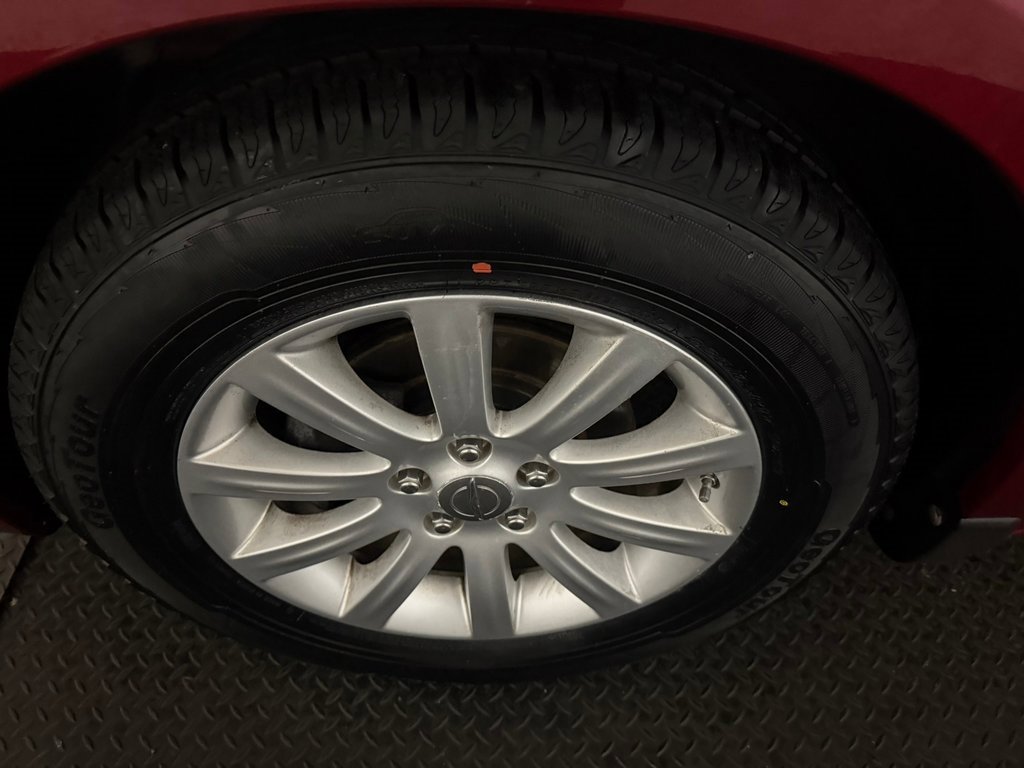 Used 2012 Chrysler 200 Touring w/ Cold Weather Group image 16