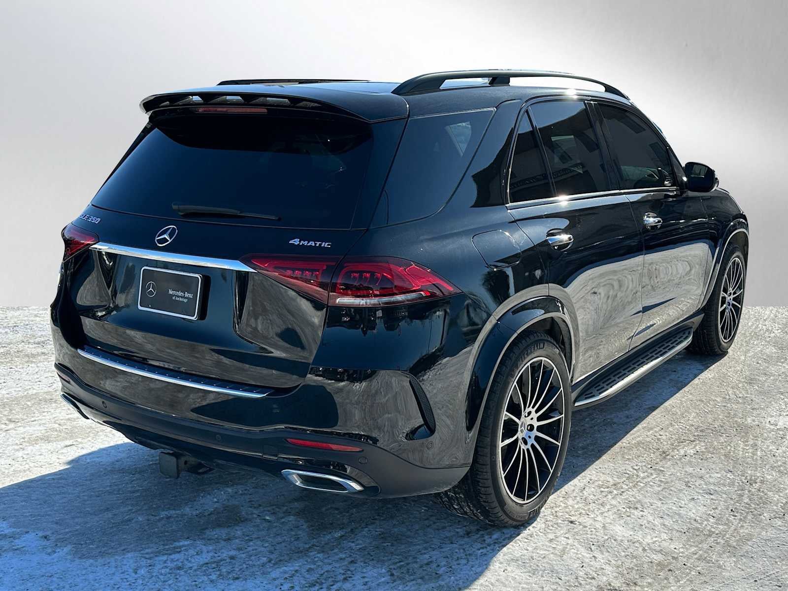 Used 2022 Mercedes-Benz GLE 350 4MATIC image 3