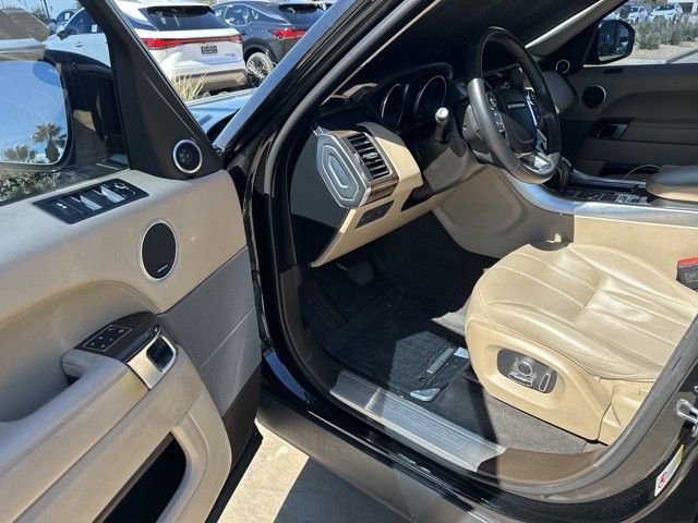 Used 2017 Land Rover Range Rover Sport HSE image 3