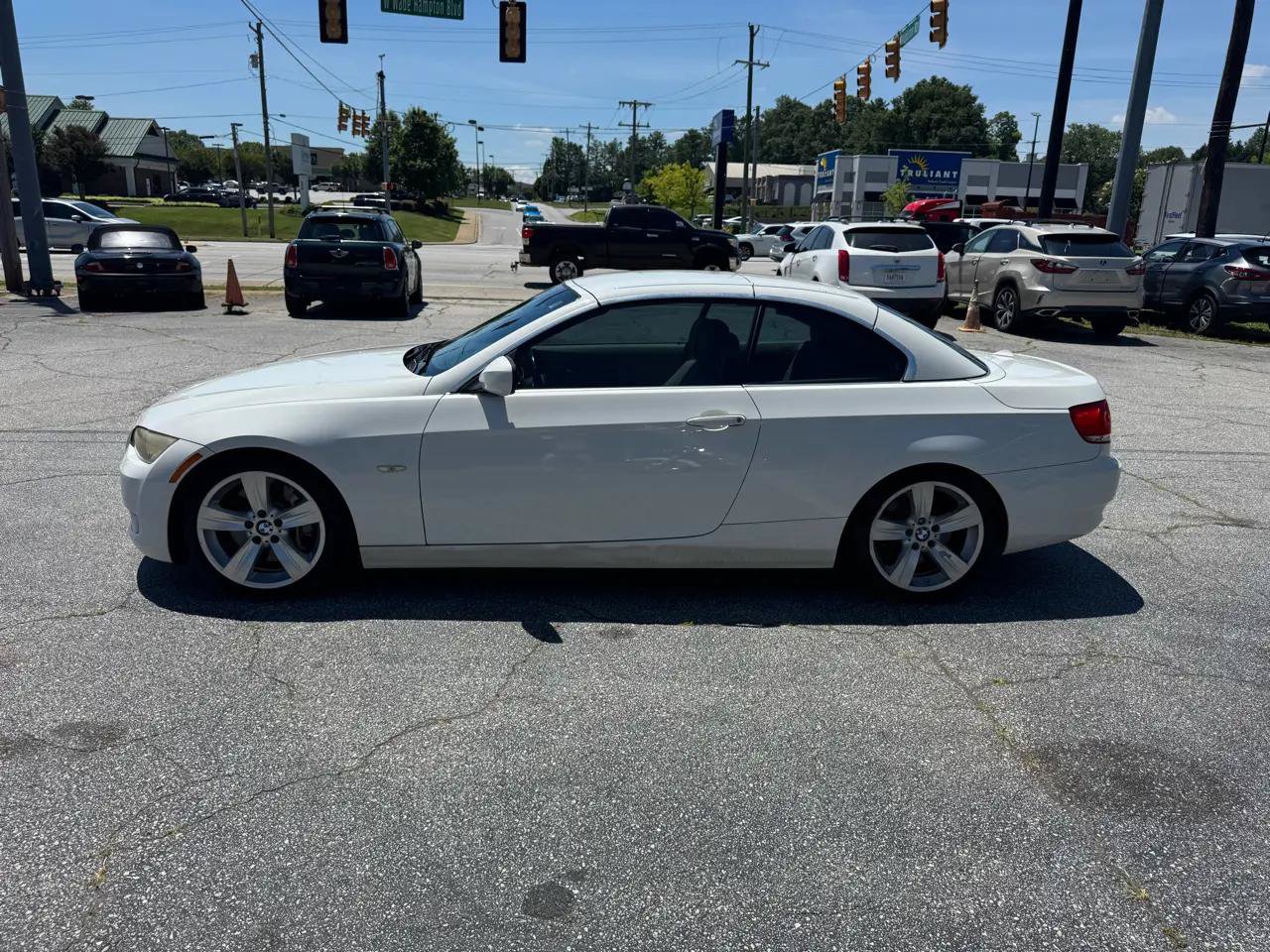 Used 2010 BMW 335i Convertible RWD image 15