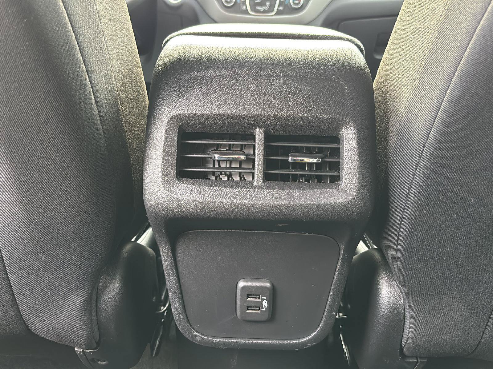 Used 2024 Chevrolet Equinox LS FWD image 25