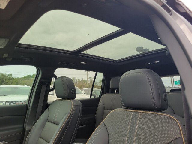Used 2025 Chevrolet Traverse High Country w/ LPO, Floor Liner Package image 26