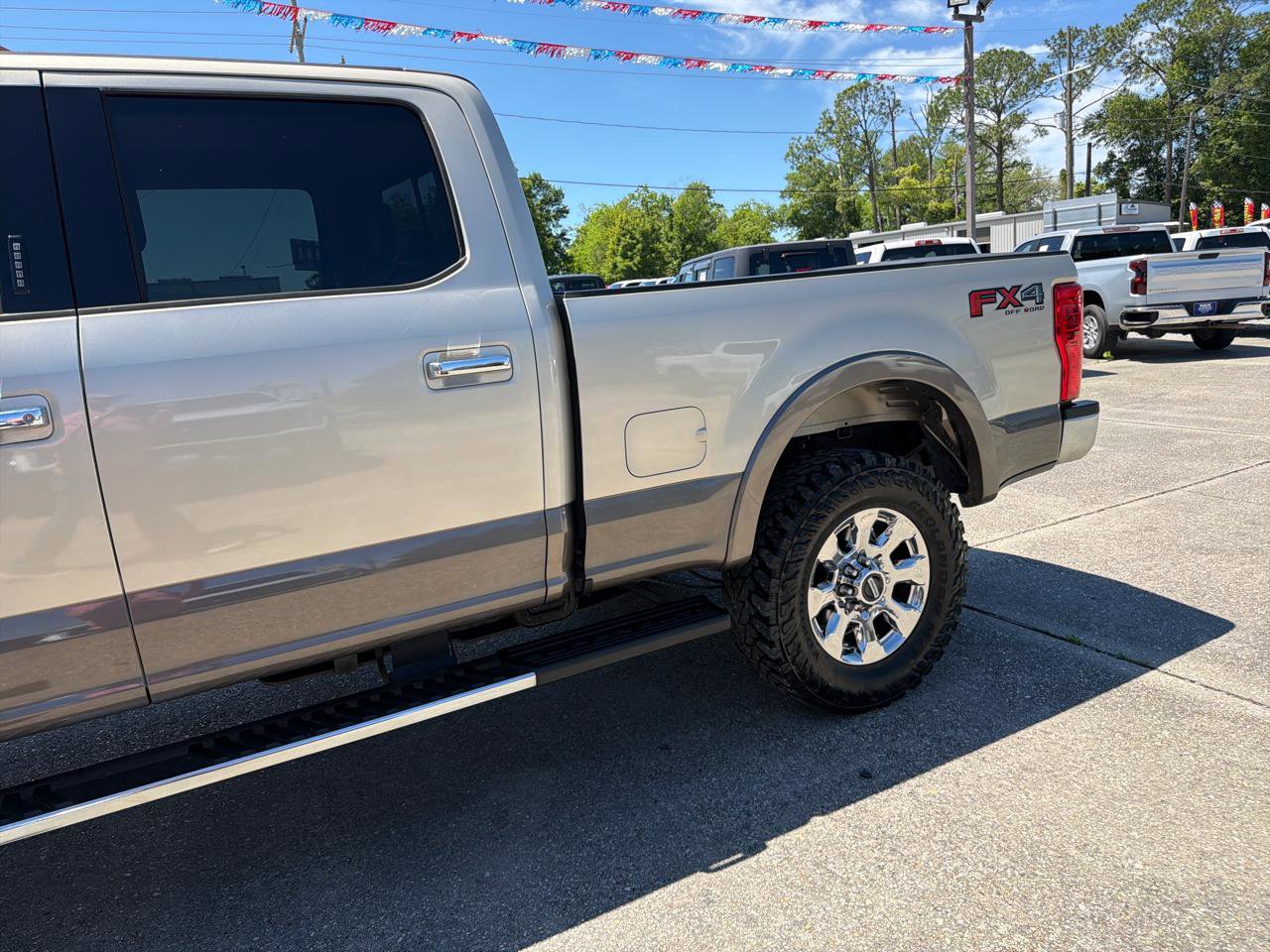 Used 2018 Ford F250 Lariat w/ Chrome Package image 5