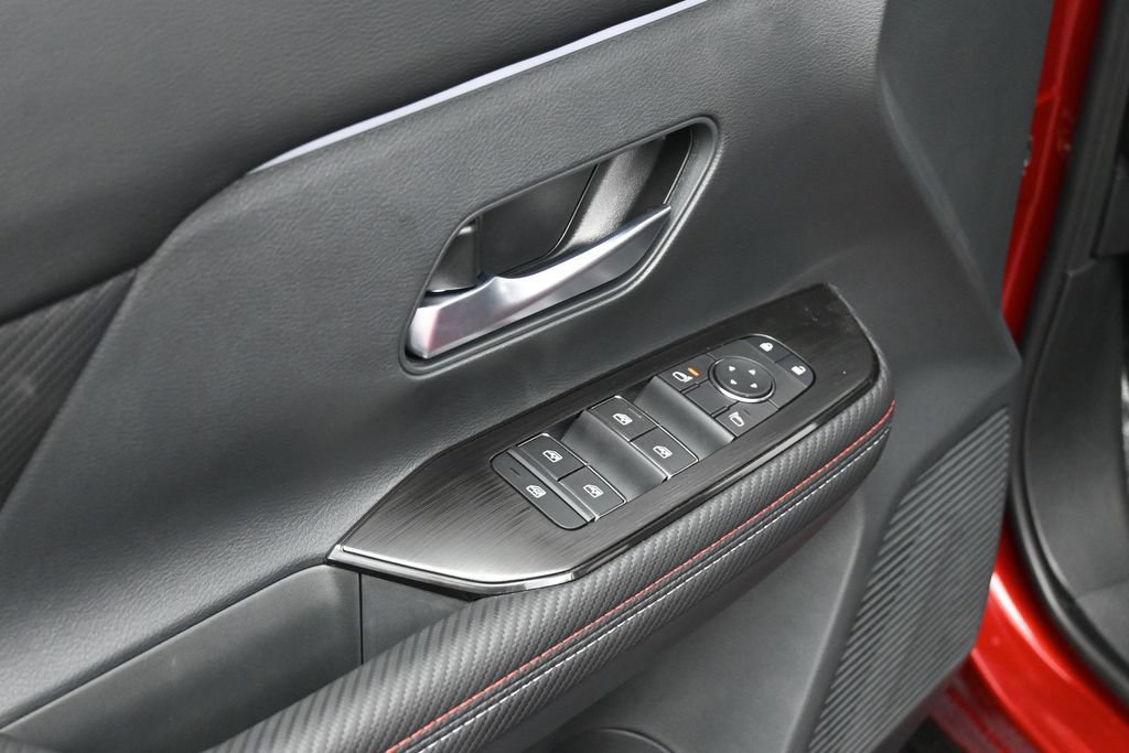 New 2026 Nissan Kicks SR AWD/4WD image 14