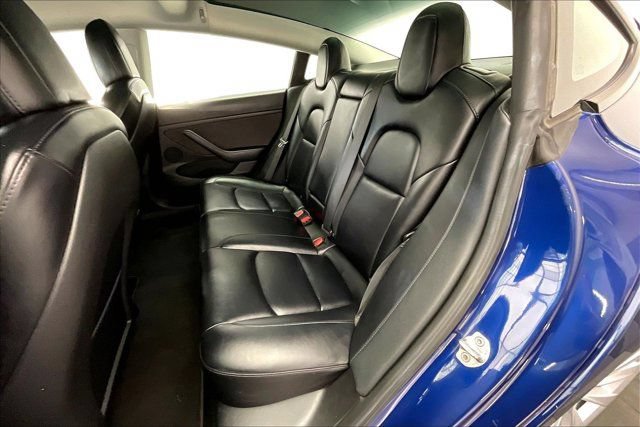 Used 2022 Tesla Model 3 Long Range AWD/4WD image 18
