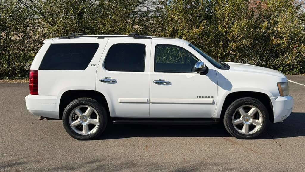 Used 2007 Chevrolet Tahoe LTZ w/ LTZ Preferred Equipment Group image 8