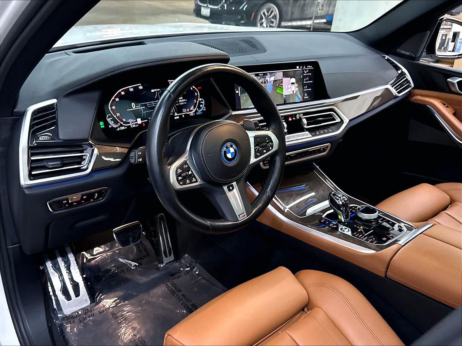 Used 2022 BMW X5 xDrive45e w/ M Sport Package AWD/4WD image 16