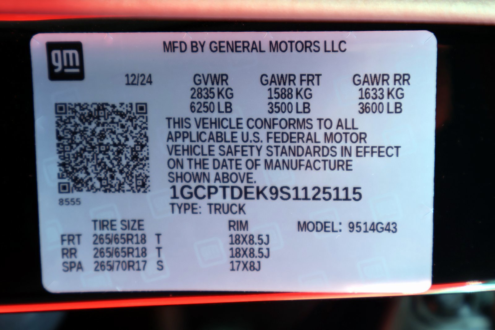 Used 2025 Chevrolet Colorado Z71 AWD/4WD image 36