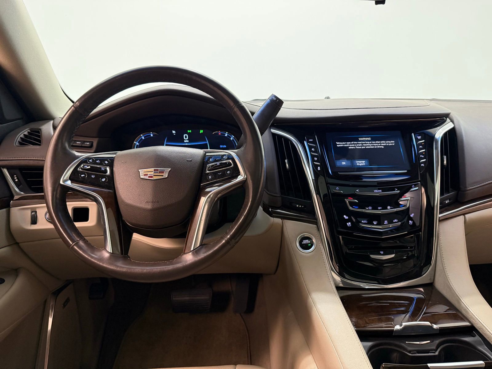 Used 2017 Cadillac Escalade Luxury image 25