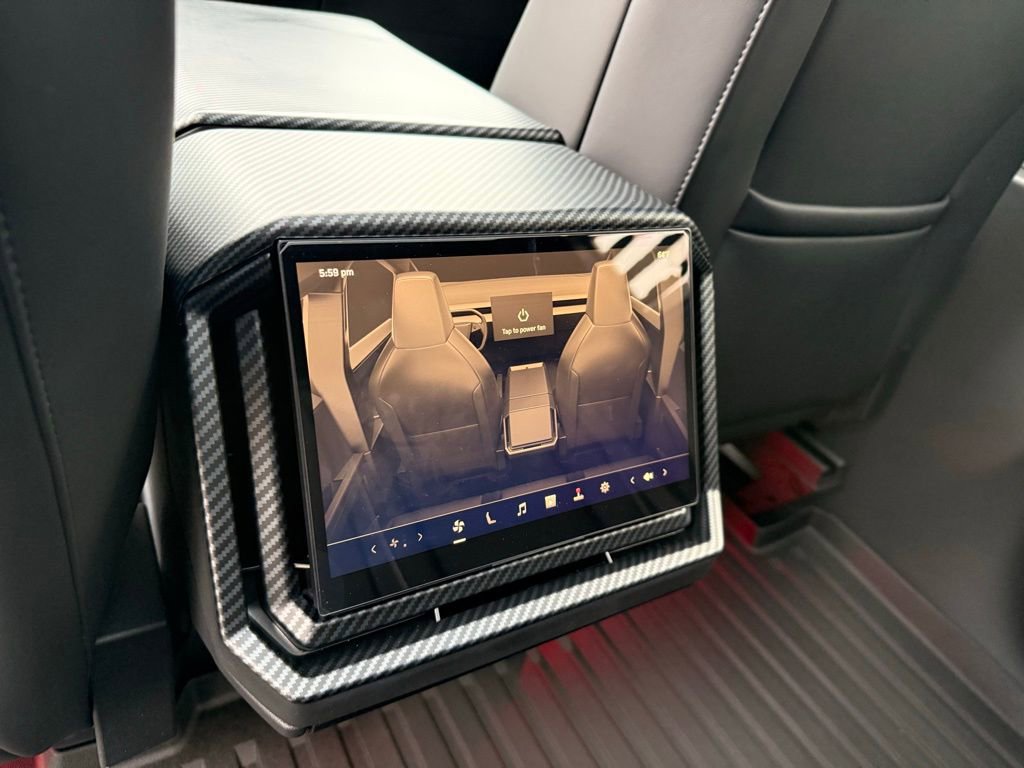 Used 2024 Tesla Cybertruck Cyberbeast AWD/4WD image 31