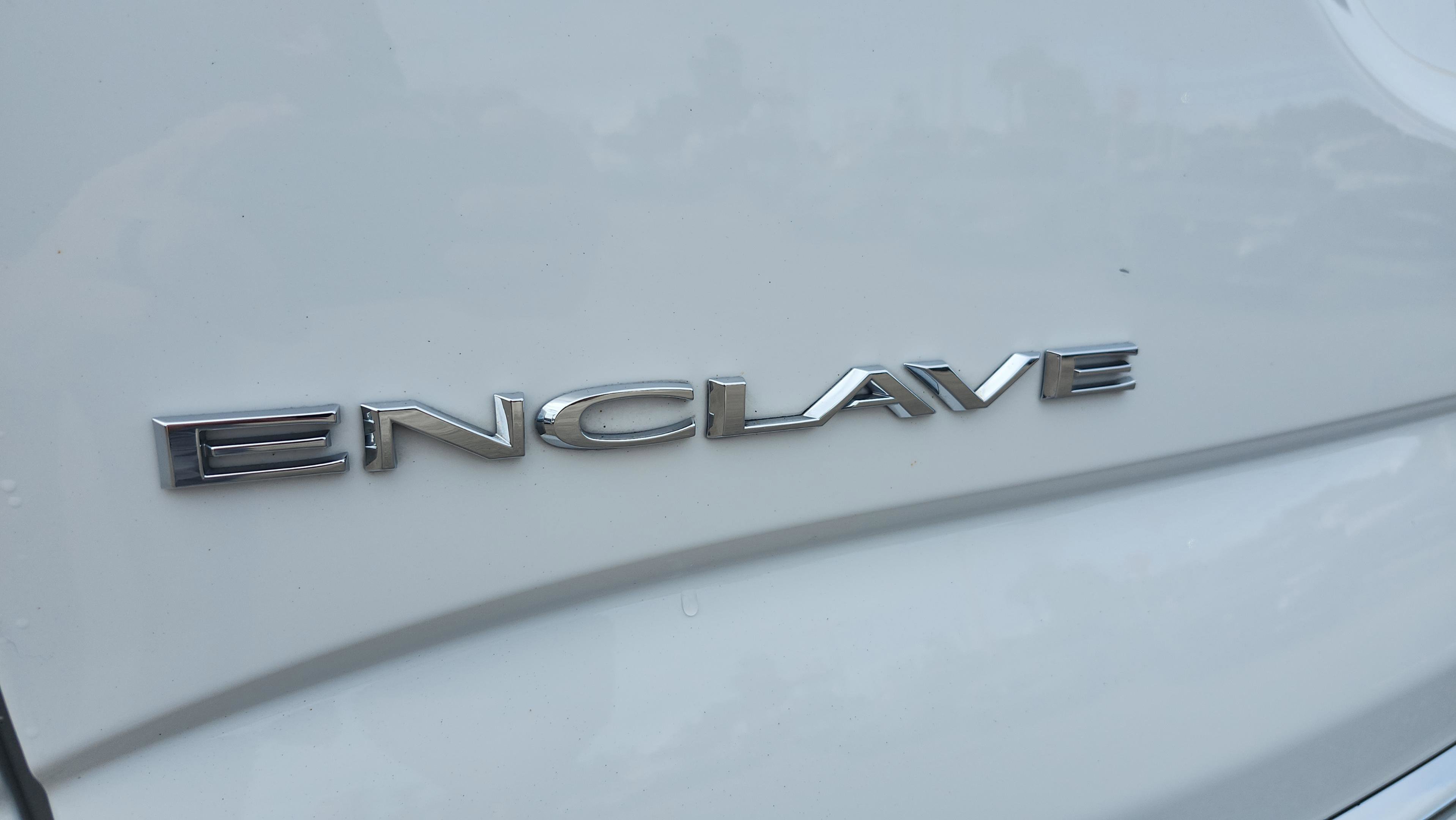 Used 2020 Buick Enclave Essence w/ Sound and Sites Package image 19