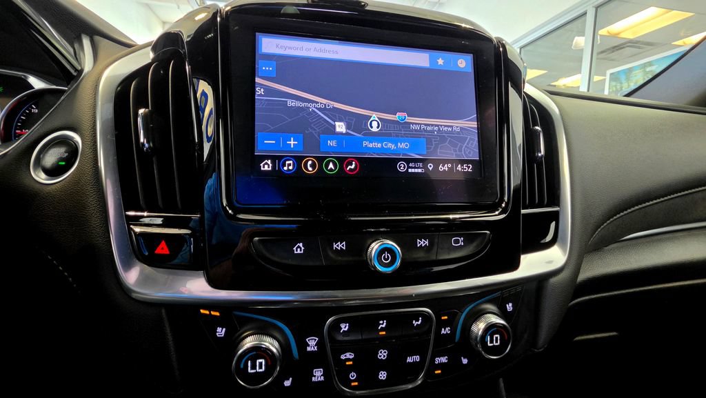 Used 2023 Chevrolet Traverse High Country AWD/4WD image 39