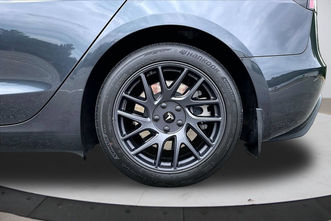 Used 2025 Tesla Model 3 Long Range AWD/4WD image 34