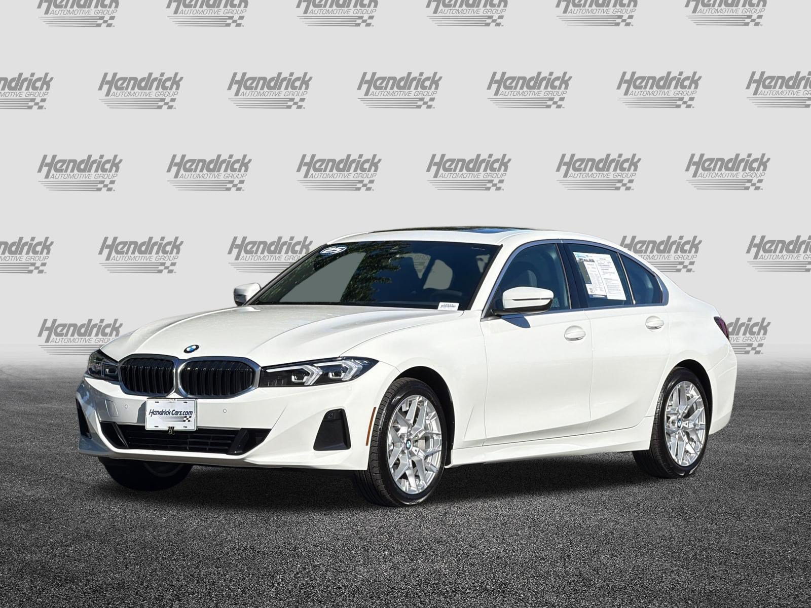 Used 2025 BMW 330i Sedan w/ Premium Package RWD image 9