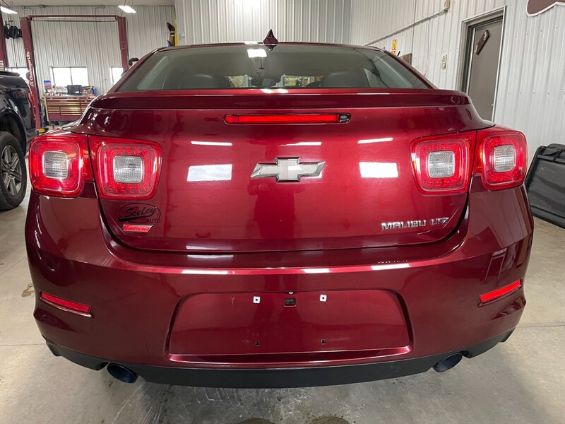 Used 2015 Chevrolet Malibu LTZ FWD image 7