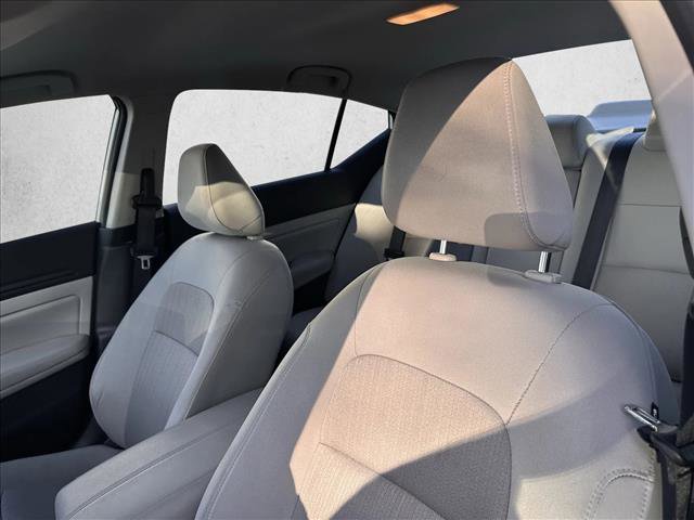 Used 2024 Nissan Altima 2.5 SV image 10