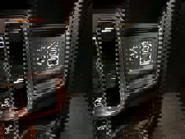 Used 2022 Jeep Gladiator Rubicon w/ Cold Weather Group image 34