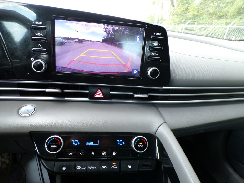Certified 2022 Hyundai Elantra SEL w/ Convenience Package FWD image 24