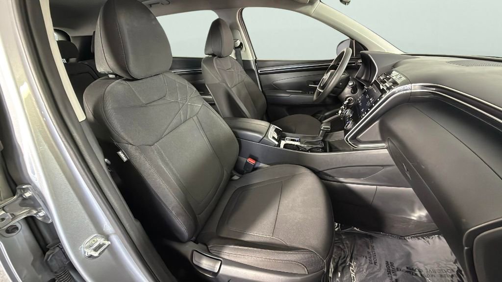 Used 2023 Hyundai Tucson SE image 29