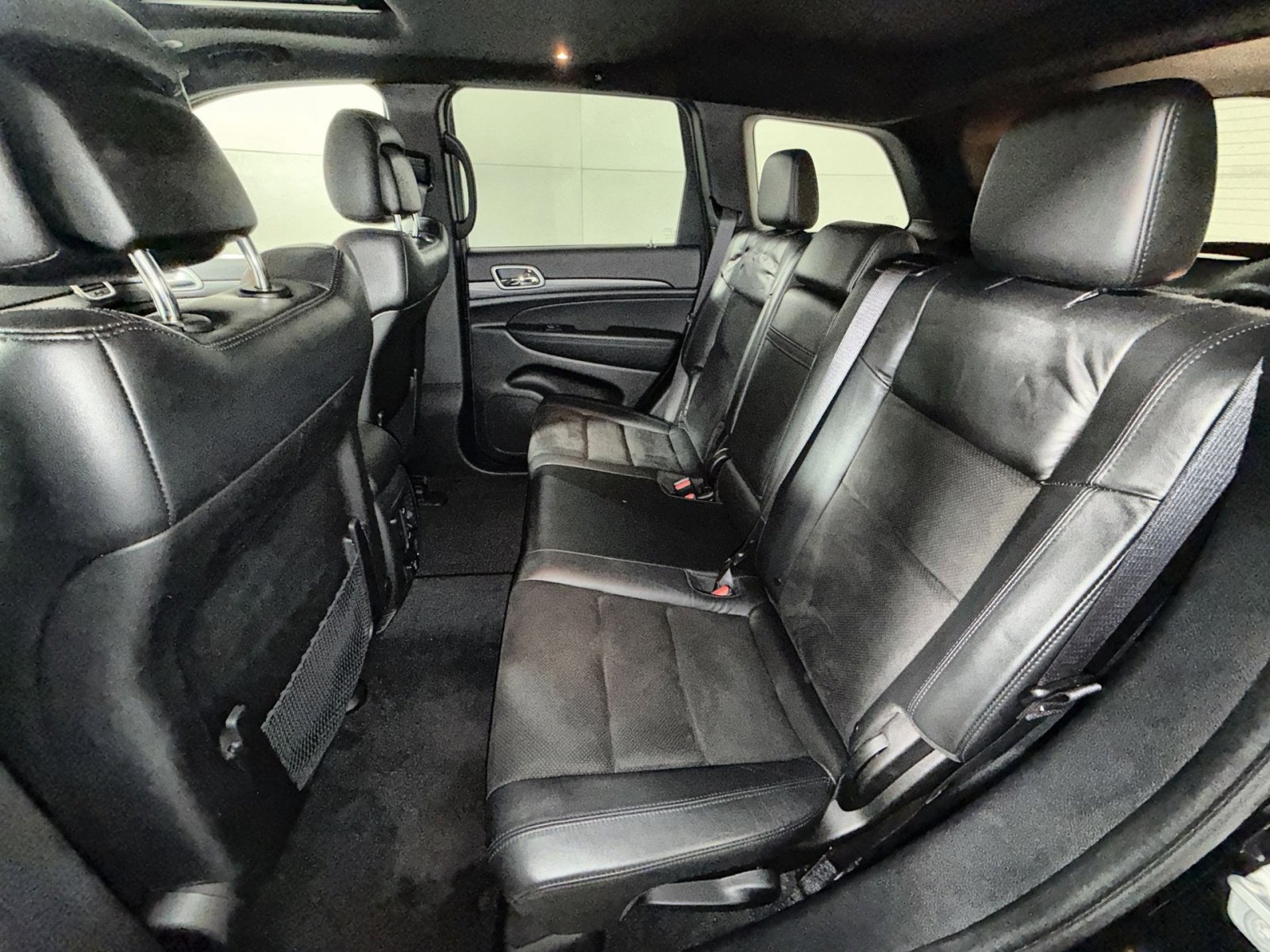 Used 2022 Jeep Grand Cherokee Laredo X image 25