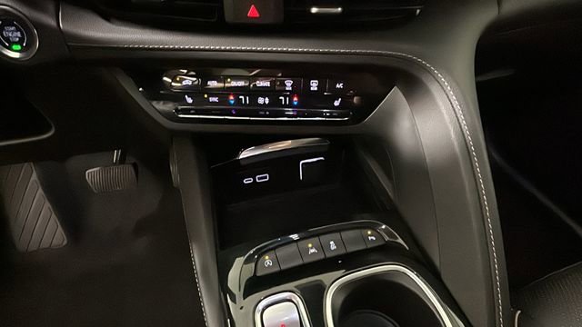 Used 2023 Buick Envision Essence FWD image 23