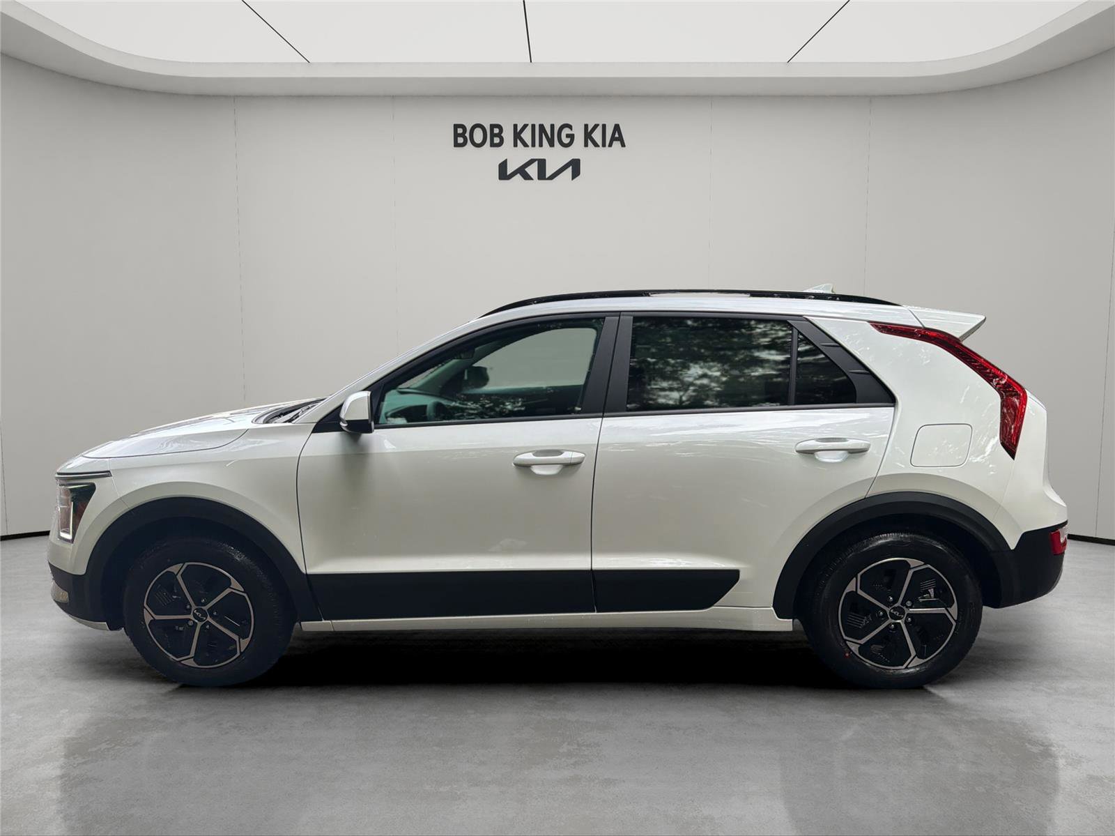 New 2026 Kia Niro LX FWD image 2